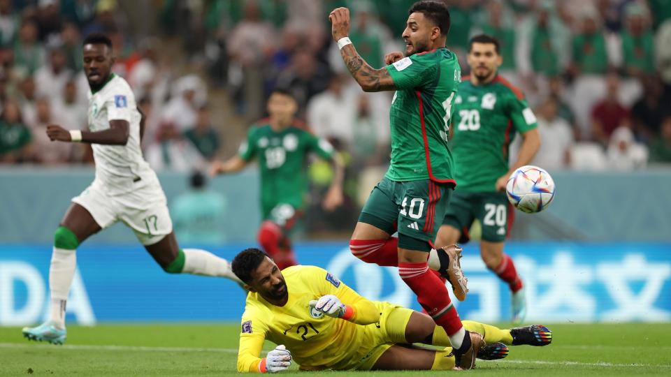 Alexis Vega Mohammed Al-Owais Mexico Saudi Arabia World Cup