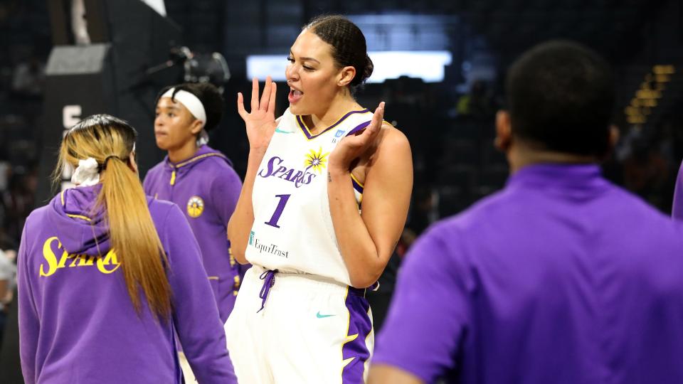 Liz Cambage with LA Sparks